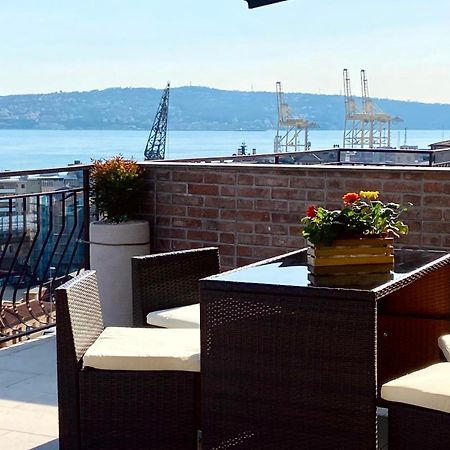 Il Dandy Appartamento Con Parcheggio Trieste Extérieur photo