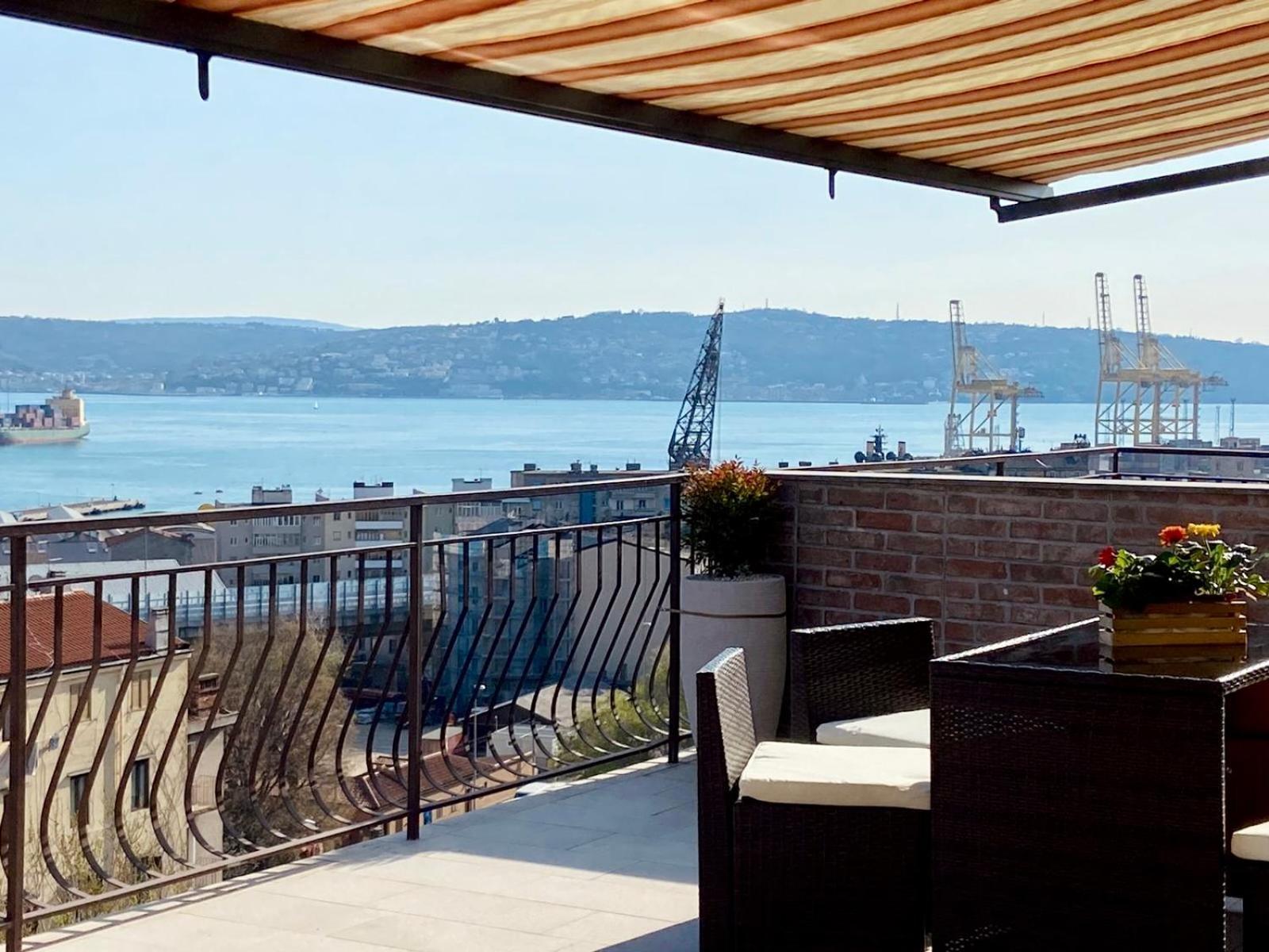 Il Dandy Appartamento Con Parcheggio Trieste Extérieur photo